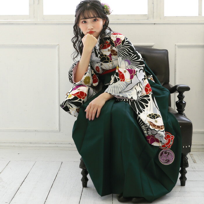 【11/20 20:00〜11/27 1:59まで最大2,000円OFFクーポン】【レンタル】 卒業式 袴 レンタル 女 袴セット 卒業式袴セット 2尺袖着物＆袴 フルセットレンタル 「黒とグレーの染め分け菊と鶴」JAPAN STYLE レトロ モダン 大学 安い 2