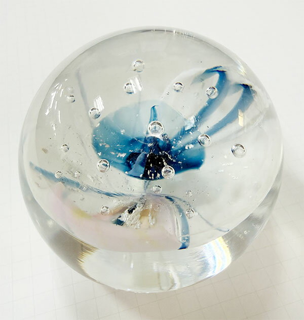 Rakuten - 藤井哲信作 阿波藍のガラス ペーパーウェイト B4 − 専修館ガラス工房