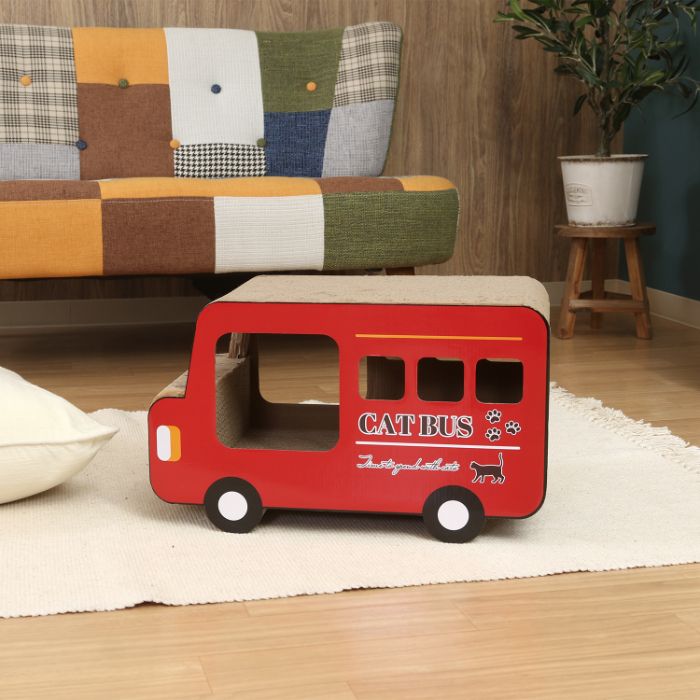 猫の爪とぎ ロンドンバス