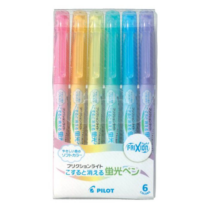 間違えも簡単消去。消せる蛍光ペン【特徴】■【フリクション】こすると消える蛍光ペン■【特長】こするとインキが透明に/こすっても消しカスがでない/何度でも書き・消しが可能■【6色】ソフトピンク・ソフトオレンジ・ソフトイエロー・ソフトグリーン・ソフトブルー・ソフトバイオレット■【仕様】最大筆記幅3.3mm/キャップ式/リサイクル樹脂■【単品サイズ】最大径Φ12.6×全長139mm/重量9.8g