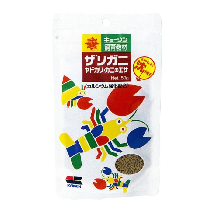 [特徴]：■カルシウム強化でカラを丈夫にします。甲殻類の必要とする栄養分を全て含む沈下性の甲殻類専用飼料です。　[原材料]：■フィッシュミール、とうもろこし、小麦粉、米ぬか、大豆ミール、グルテンミール、魚油、エビミール、ビール酵母、アミノ酸（メチオニン）、ガーリック、カロチノイド、ビタミン類（塩化コリン、E、C、イノシトール、B5、B2、A、B1、B6、B3、葉酸、D3、ビオチン、B12）、ミネラル類（P、食塩、Fe、Mg、Zn、Mn、Cu、I）[栄養成分表示]：■蛋白質31％以上、脂質4％以上、粗繊維3％以下、灰分11％以下、りん0.7％以上、水分10％以下[保存方法]：■スタンプにて別記しております賞味期限は、未開封時のものです。開封後は、冷暗所に保存し、できるだけ早くお使いください。[使用上の注意]：■天然原料を使用しておりますので、粒の色が変わることがありますが、品質には影響ございません。■人間の食品ではありません。