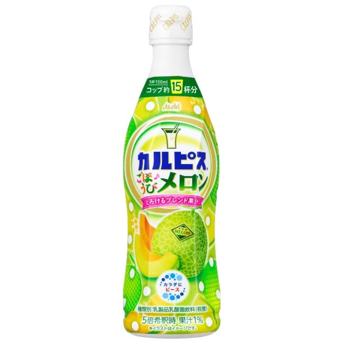 赤肉メロン果汁もブレンドされた特別感のある1本だから、まるでご褒美気分。[原材料]：■砂糖（国内製造）、乳、メロン果汁、乳製品/香料、安定剤（大豆多糖類）、酸味料、ベニバナ黄色素、クチナシ青色素[栄養成分表示]（5倍希釈時100ml当たり）：■エネルギー（kcal）：49■たんぱく質（g）：0.3■脂質（g）：0■炭水化物（g）：12■食塩相当量（g）：0-0.03■リン（mg）：10未満■カリウム（mg）：約20■カフェイン（mg）：-■その他表示成分：カルシウム 約10mg[保存方法]：■一度開栓した場合は、冷蔵庫で保管し、賞味期限の日付は関係なく、お早目にお飲みください。