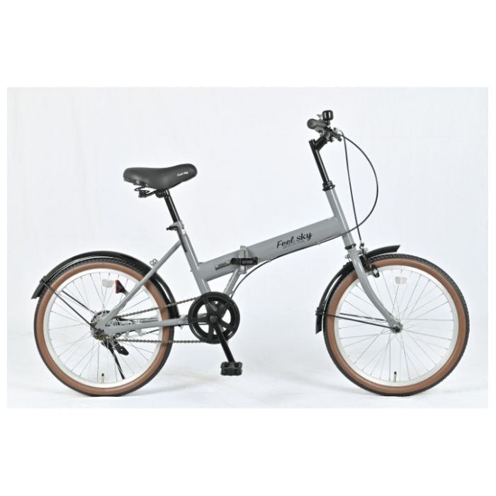 [特長]：■ナフコオリジナルFeel skyの20インチ折畳自転車■コンパクト折り畳んで、車に乗せられる。■ブラック＆ブラウンのツートーンカラータイヤ採用。[確認事項]：■整備 受渡準備時に、ペダルの取付、ギアチェックなど行った状態の商品をお渡しいたします。■防犯登録はオンラインでは受け付けておりません。商品お渡し時に、受取り店舗での登録、お支払いとなります。ご希望の際は商品引き取り時に、店舗係員へお申しつけください。■自転車の引取りは行っておりません。ご希望の際はお近くの店舗へお問い合わせください。■メーカー保証期間内でも、状況によっては保証対象とならない場合がございます