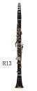 　 クラリネットの王様と称される最高傑作 R13 1950年、設計者ロベール・カレによって開発されたR13は、アメリカで大変な評判を呼び、今現在も前例のないほど高い支持を受け続けています。 広いホールの隅々まで音を響かせることのできる、力強い音量、柔軟な表現力、彩り豊かな音色を備えた楽器がR13です。 日本やアメリカを中心に、世界各国のあらゆるジャンルの多数のクラリネット奏者に好まれているモデルで、 ベームシステムの傑作と言っても過言ではありません。 「R13」はA管でも定番のモデル。 音抜けの良さが特徴で、B♭管との持ち替えでも違和感無くお使い頂けます。 日本でも吹奏楽をはじめ、学生さんから一般の方、プロまで幅広く愛用されています。 スタッフコメント： 力強くエネルギッシュ、音色は煌びやかで存在感のある輝きを放ちます。 まさにクランポンらしい、伸びやかで、無限の広がりを感じさせる響き。 操作性も含め自由度が高い楽器ですので、音のパレットが多く表現力の豊かなモデルです。 選定者のご紹介 元NHK交響楽団 横川晴児先生 クラリネットを浅井俊雄、ジャック・ランスロ、ギイ・ドュプリュ、各氏に師事。 ルーアン音楽院、フランス国立パリ高等音楽院を共に1等賞を得て卒業。 東京フィルハーモニー交響楽団首席奏者に就任、86年にNHK交響楽団首席奏者に就任。2010年退任。 国立音楽大学講師、ビュッフェ・クランポン社専属テスター。 リード1箱サービス！ ダダリオ B♭クラリネットリード レゼルヴエボリューションを1箱サービス。 リードは消耗品。すぐに吹いてみて頂けるよう人気のリードをお付けします。 ご希望の硬さをお選びください。 仕様 ベーム・システム、17キー、6リング／アフリカ産上質グレナディラ材／ 洋銀製銀めっきキー、手工仕上げ、 調整可能指掛け&#160; 付属品 ビニールレザー張りケース&#160;、 ダブルコンパートメントケースカバー、 マウスピース、リード、リガチャー、コルクグリス、ドライバー、クリーニングスワブ、クリーニングクロス ※写真は参考イメージです。 付属品のデザイン、内容は時期により異なる場合がございます。何卒御了承ください。