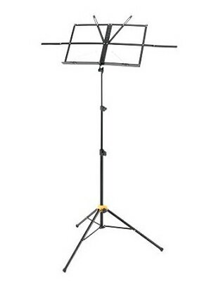 軽量で持ち運びのしやすい折りたたみ譜面台です。 価格もお手頃で、安定感のある頑丈な作りです。 ページストッパーも付いています。 専用キャリングケース付きなので持ち運びに便利です。 譜面板寸法：410mm × 235mm 全体の高さ：53cm 〜 120cm 重量：1.28kg 専用キャリングケース付属　
