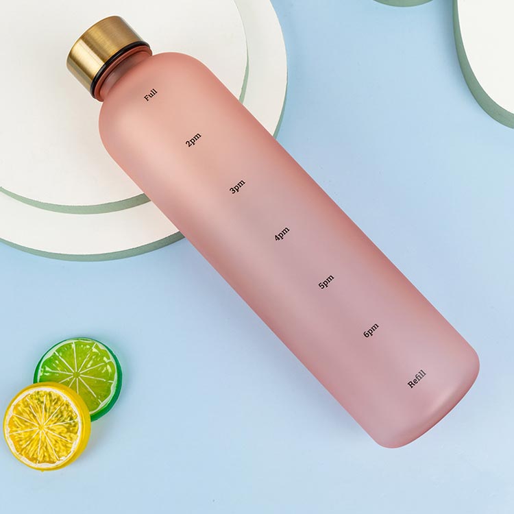 大人 送料無料 水筒 男女兼用 スポーツウォーターボトル 直飲み 1L おしゃれ プレゼント 可愛い 携帯便利 女の子 旅行 子供 キッズ 目盛り 大容量 タイムマーカー 洗いやすい 女子 ウォーターボトル プラスチック 軽量 ジム ヨガ 部活 通学通勤 漏れ防止