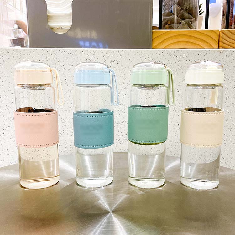 透明 耐冷 シンプル 480ml ドリンクボトル ボトル おしゃれ ウォーターボトル 340ml 断熱カバー付き 水筒 大容量 ボトル 耐熱 ガラス ボトル 直飲み ガラス 水 お茶 漏れ防止 軽量 持ち運び 仕事 可愛い オフィス スポーツ 男女兼用