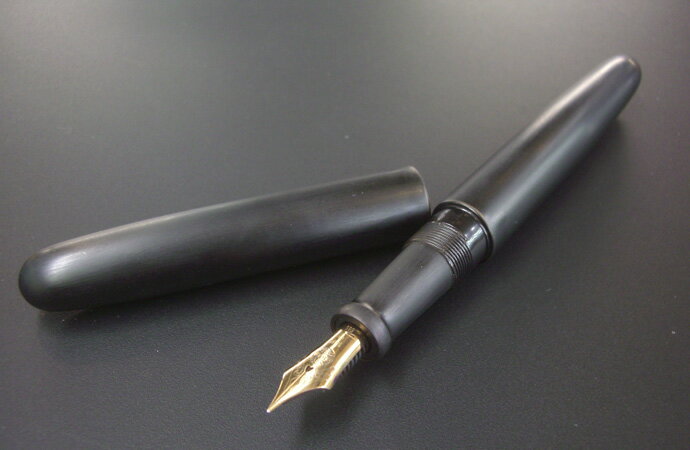 【標準ペン先調整】中屋万年筆シガーモデルロングサイズ黒ヘアライン