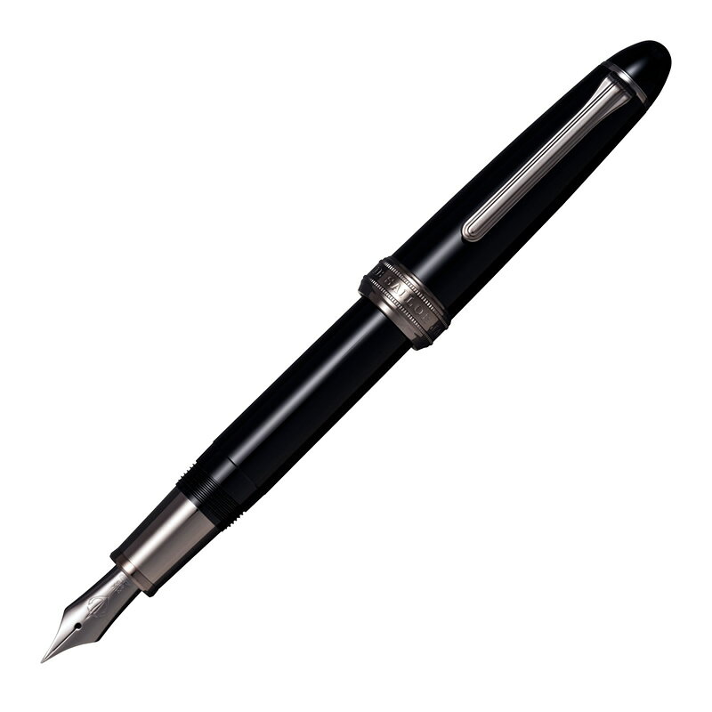 Foto di Naginata Togi Fountain Pen Black Trim