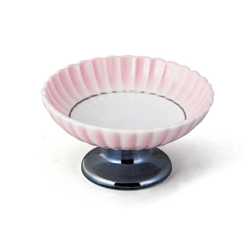 【送料無料】 有田焼 ピンク 黒 ラスター 菊 割 高台中付 11.2cm 器 鉢 先付け 付出し お通し デザート 日本製 国産 おしゃれ ギフト 贈り物 贈答品 母の日 お祝い お返し 食事会 和食器 洋食器 茶碗 湯呑 マグカップ 飲食店 業務用 プロ使用 の 食器 等取り扱っております
