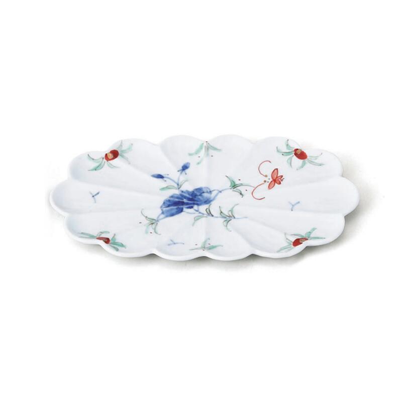 【送料無料】 有田焼 菊 浅 皿 花 蝶 絵 18.1cm 変形皿 取皿 銘々皿 前菜 先付け 付出し お通し 甘味 デザート 日本製 国産 おしゃれ ギフト プレゼント 贈り物 母の日 お祝い お返し 食事会 和食器 洋食器 茶碗 湯呑 飲食店 業務用 プロ使用 の 食器 等取り扱っております