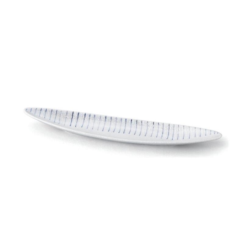 【送料無料】 有田焼 錦 ラスター 一珍 青 十草 舟 型 三品盛 大 34cm 長皿 長手 長手皿 皿 盛込皿 盛り合わせ オードブル 宴席 日本製 国産 おしゃれ ギフト 贈り物 母の日 お祝い 食事会 和食器 洋食器 茶碗 湯呑 飲食店 業務用 プロ使用 の 食器 等取り扱っております