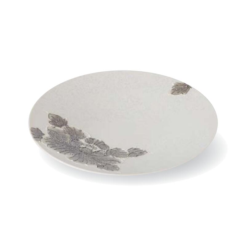 【送料無料】 有田焼 皿 黒 彩 ボタン 平皿 19.8cm 3.1cm 丸皿 刺身 天ぷら 揚物 サラダ パスタ 前菜 デザート 盛り付け 日本製 国産 おしゃれ ギフト プレゼント 贈り物 母の日 お祝い 食事会 パーティー 和食器 洋食器 飲食店 業務用 プロ使用 食器