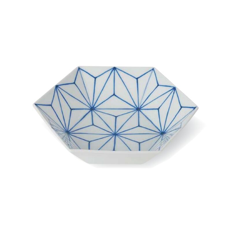 【送料無料】 有田焼 麻 の 葉 青 亀甲 中鉢 20.6cm 18cm 5.6cm 器 鉢 多目的 お勧め鉢 サラダ 刺身 盛り付け 日本製 国産 おしゃれ ギフト プレゼント 贈り物 母の日 お祝い お返し 食事会 パーティー 和食器 洋食器 飲食店 業務用 プロ使用 食器