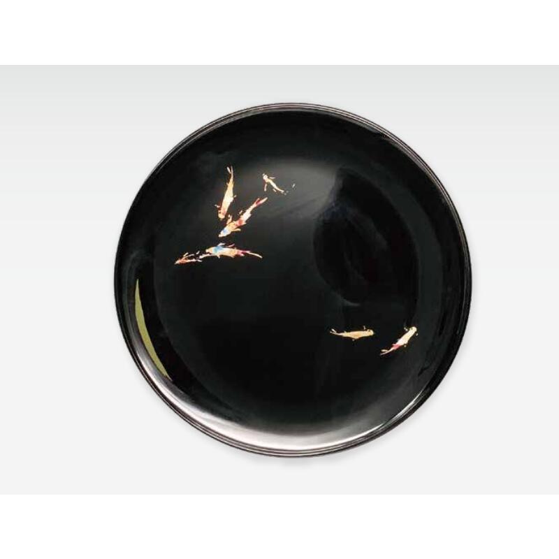 【送料無料】 【包装のし可】 塗り ガラス 食器 蒔絵 シリーズ フラット プレート M 古代塗り 漆 黒 鯉 28cm 塗 漆 皿 丸 丸皿 大皿 食洗機対応 日本製 国産 おしゃれ こだわり ギフト 贈答品 お祝い 食事会 和食器 洋食器 飲食店 業務用 プロ使用