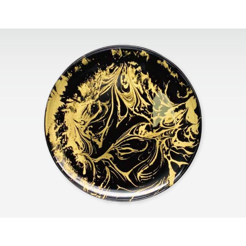 【送料無料】 【包装のし可】 塗り ガラス 食器 蒔絵 シリーズ フラット プレート M 古代塗り 漆 黒 流動 ゴールド 28cm 塗 漆 皿 丸 丸皿 大皿 食洗機対応 日本製 国産 おしゃれ こだわり ギフト 贈答品 お祝い 食事会 和食器 洋食器 飲食店 業務用 プロ使用
