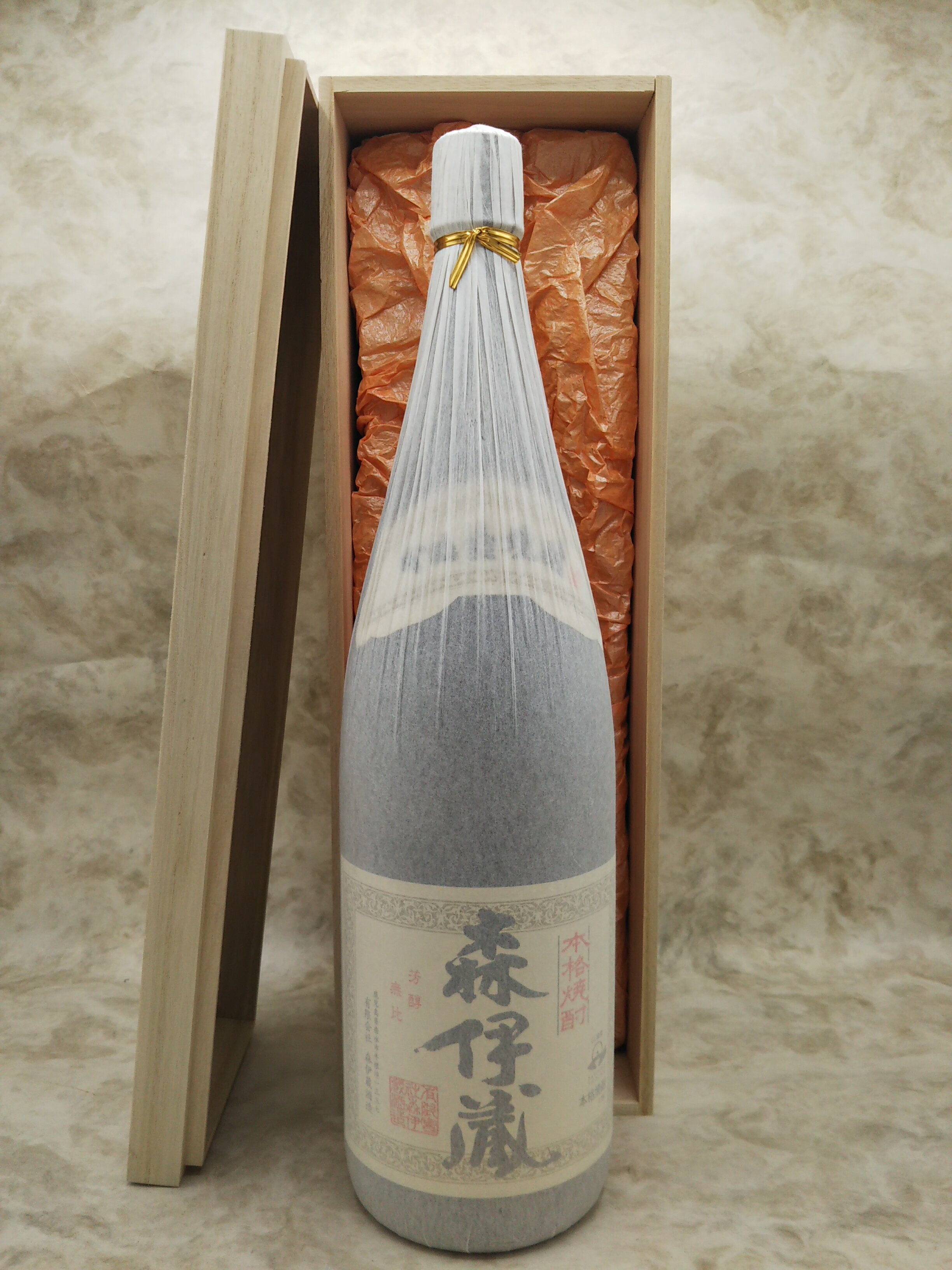 豪華桐箱付き！森伊蔵1800mlギ...