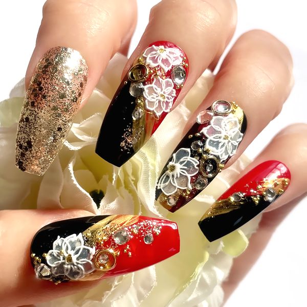 ☆和柄/フラワーネイル☆キラキラ シャイニー お花 ビジュー 赤黒レッドブラック ゴールドラメ 成人式前..