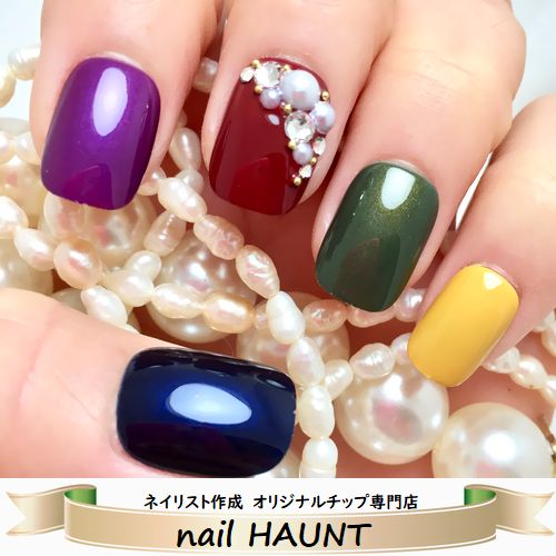 楽天nailハウント☆★こっくり秋色カラーミックス★☆ボルドー・マスタード・モスグリーン・ネイビー・パープルシックなこっくりトレンドカラーMIX!!控えめなパール＆クリスタルビジューがおしゃれ♪大人レディの渋めモードネイルチップau