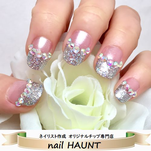 楽天nailハウント☆シルバーラメフレンチ×ラインビジュー☆クリアピンク×シルバーラメフレンチシャイニーオーロラのラインビジュー!!指先に光り輝く存在感☆結婚式/ブライダル/ドレスにも♪上品ガーリーのジュエリーフレンチネイル