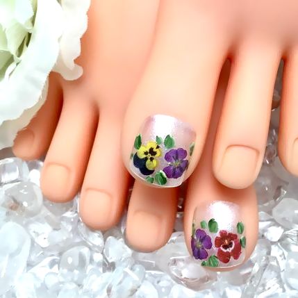 パンジーフットネイルお花 フラワー 花柄 クリア 透け感 シースルー ガラス風 繰り返し使える 貼るだけ 簡単便利 ネイリスト作成 ハンドメイド 手作り サマー 夏 サンダル ネイルチップ 足用 つけ爪 付け爪 親指用2本 ペディー ペディキュア nail