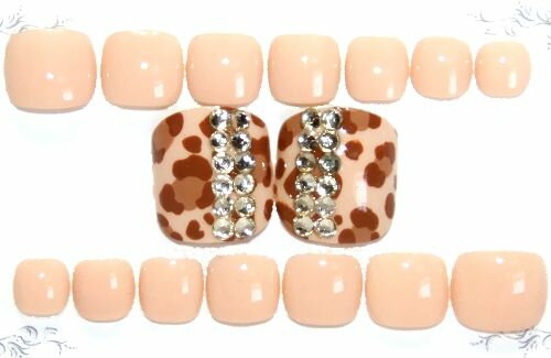 ☆レオパード柄フットネイル☆強力両面テープ1回分・付け方ガイド付アニマル/ヒョウ柄/ふんわり/ミルキーベージュ/ラインストーン/ビジュー/スイート/サマー/ネイリスト作成/ハンドメイド/サンダル/足用付け爪/つけ爪/親指用+14本セット/ペディー/ペディキュア