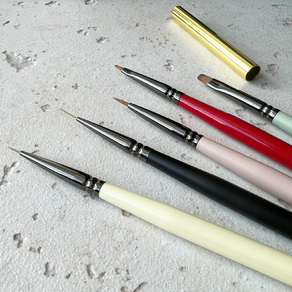 マラソン★最大20%OFFクーポン★ジェルネイル 【 ジェルネイルブラシ 全5種 】 ジェルネイル用筆 平筆 ラウンド オーバル ライン アート用ブラシ ネイル ジェル ネイルアート ネイル用品 ジェルネイル 筆 ブラシ ネイル筆 ネイ