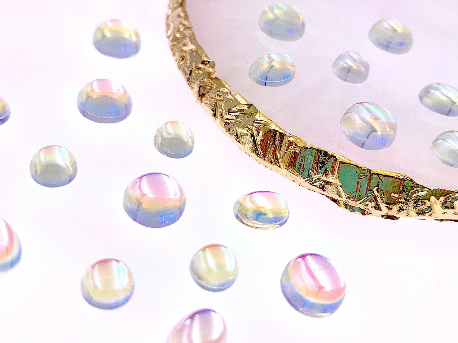 大量でお得★スタッズ シェル 貝殻 3mm（ゴールド）70個 メタルパーツ ジェルネイル マニキュア セルフネイル ネイル用品 ネイルアート レジン資材 レジン封入 レジン用 レジン用品