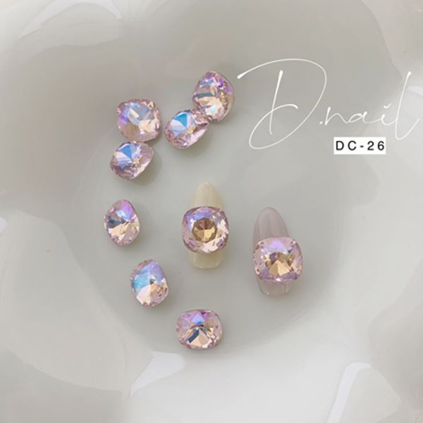 D．nail　デコレーションストーン　DC−26　正方形　ピンクベージュ