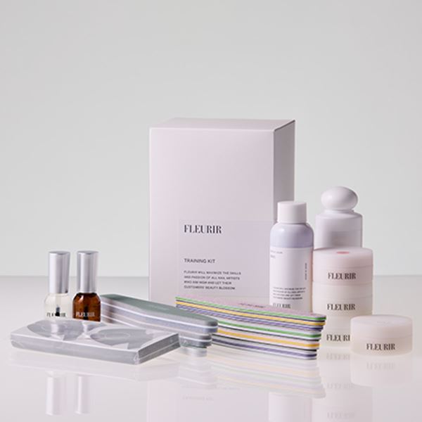 �ե롼�ꥢ �ȥ졼�˥󥰥��å�