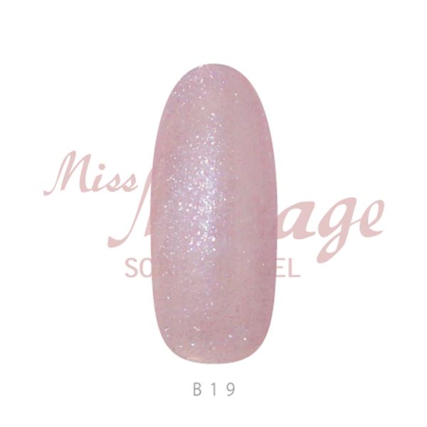 商品到着後レビューを書いて次回使える200円OFFクーポンGETB19【skin veil】光で整える、新しいスキンカラー。ミスミラの光補正系ジェル。色で隠すのではなく、光で肌の印象を補整するスキンカラージェル。爪に広がる微細な光が赤み・黄み・くすみをふわっと散らし、透明感のある光の膜を生み出します。内容量:2.5g