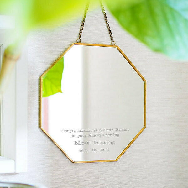 名入れ 真鍮ウォールミラー オクタゴン 送料無料 真鍮 ハンドメイド 壁掛け 八角形 八方 鏡 ミラー ラッピング ギフトバッグ プレゼント 父の日 母の日 誕生日 夫婦 結婚祝い 新築祝い 開店祝い 敬老の日 [2]