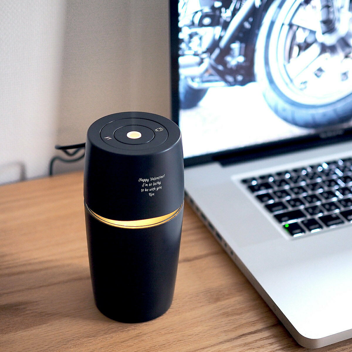 名入れ アロマディフューザー ブラック 送料無料 アロマ ラッピング ギフトバッグ プレゼント 開店祝い 開業記念 新築祝い 内祝い クリスマス ホワイトデー 誕生日 父の日 母の日 誕生日 夫婦 結婚祝い 敬老の日