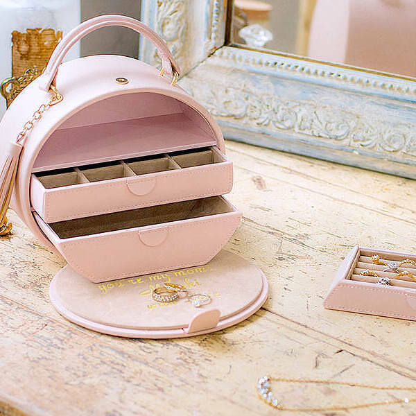 名入れ バッグジュエルケース ラウンド 送料無料 アクセサリー ジュエリー 収納 ラッピング ギフトバッグ プレゼント 誕生日 記念品 還暦祝い バレンタインデー ホワイトデー クリスマス 母の日 女性 彼女