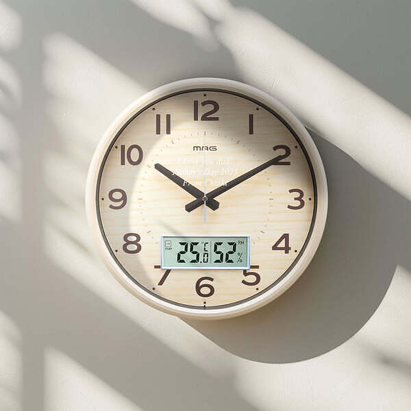 名入れ アナログクロック&デジタル温湿度計 電波時計 ナチュラル ブラウン 送料無料 リラックス 時間 時計 ラッピング ギフトバッグ プレゼント 父の日 母の日 誕生日 夫婦 結婚祝い 新築 開店 企業 周年 寄贈 敬老 出産 名前 メッセージ 刻印 ロゴ [3]