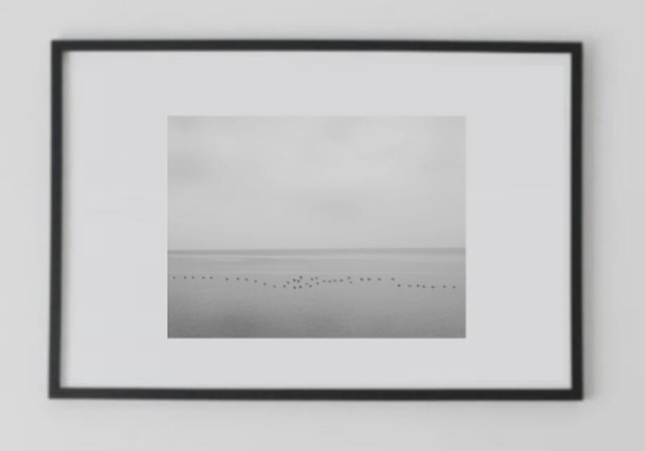 Rakuten - アート作品 インテリア 写真 額装作品 額付き アートパネル 壁掛けアート アートボード 壁掛け モダンアート アートフォト ホテル レストラン 湖 宍道湖 TETSUYA MORIMOTO Shinjiko (black wooden frame 63cm×93cm付き)