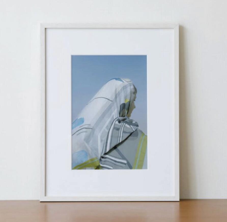 Rakuten - アート作品 インテリア 写真 額装作品 額付き アートパネル 壁掛けアート アートボード 壁掛け モダンアート アートフォト ホテル レストラン 女性 Olga Urbanek #1(white wooden frame 62.5cm ×47.5cm付き)