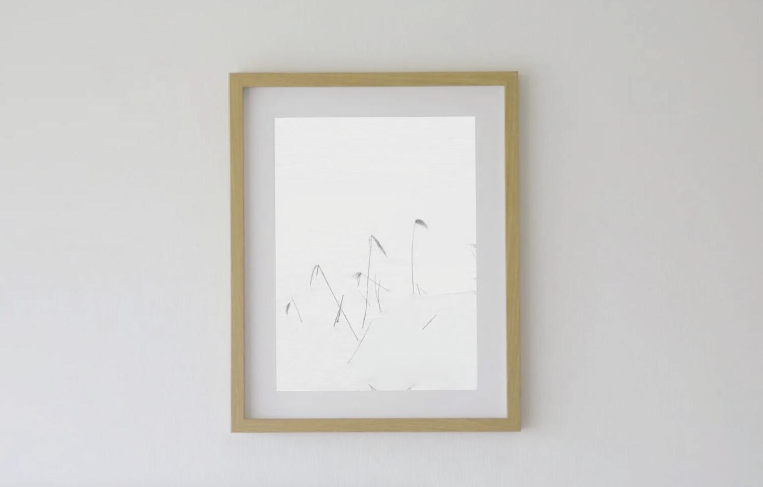 当作品は、GALLERYPHOTOGRAPHSの所蔵品となります。 【額縁サイズ】 高さ：外寸52cm 幅　：外寸42cm 厚さ：3cm 【イメージサイズ】 縦：38cm 横：28cm 【キャンセルポリシー】 製品に不具合がある場合やお客様都合によるイメージ違いによる返品・交換は、商品到着後7日以内にご連絡いただければ対応可能となります。 お客様都合による返品・交換の際の送料は、お客様負担となりますので予めご了承ください。 また、作品を長く展示頂く為、1年間保証をさせていただきますので保証書は必ず保管をお願いいたします。 【発送について】 発注後、検品と品質管理を徹底致しますので、1週間以内の発送をさせていただきます。
