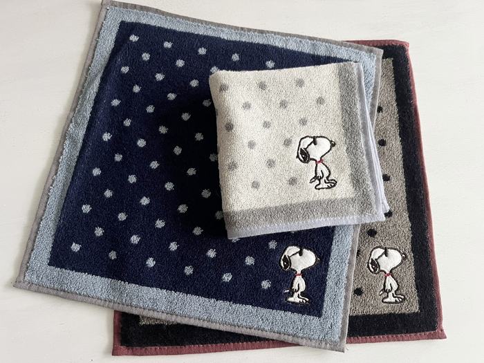 【メール便OK】 ハンカチ・スヌーピーハンカチタオル　ハンカチ(約25×25cm)　サングラスのスヌーピー・ワッペン　ギフト・プレゼント・ユニセックス・メンズ・レディース