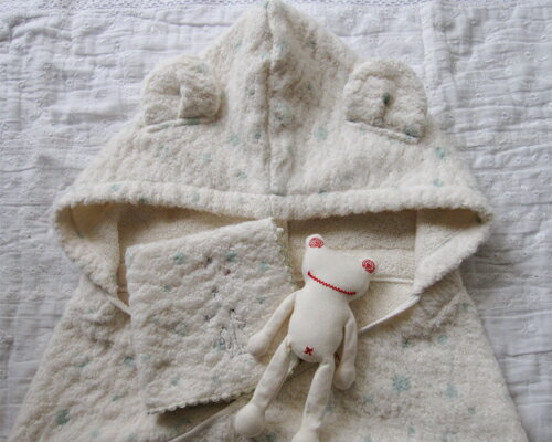 【送料無料】≪箱入り≫≪水色水玉・犬刺繍3点≫【赤ちゃん・ベビー出産祝い/男の子】今治タオル コンテックス/ミュール オーガニックコットン フード付バスタオル3点セット 【あす楽対応_関東】【楽ギフ_のし宛書】【楽ギフ_メッセ入力】【楽ギフ_包装】