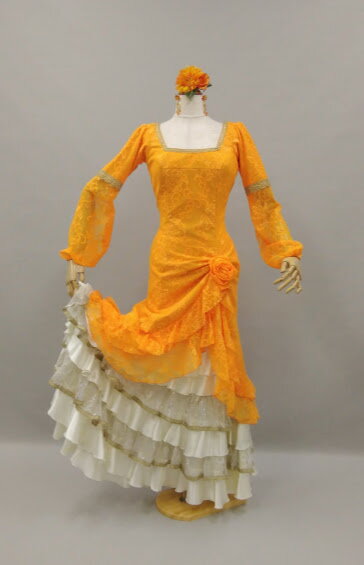 フラメンコ衣装　オレンジレースのチュニック　アイボリーのスカート（一点物）　重ね着　セット商品　..