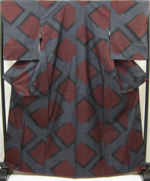 【中古】【新古品】女袷 本場大島紬着物(正絹)