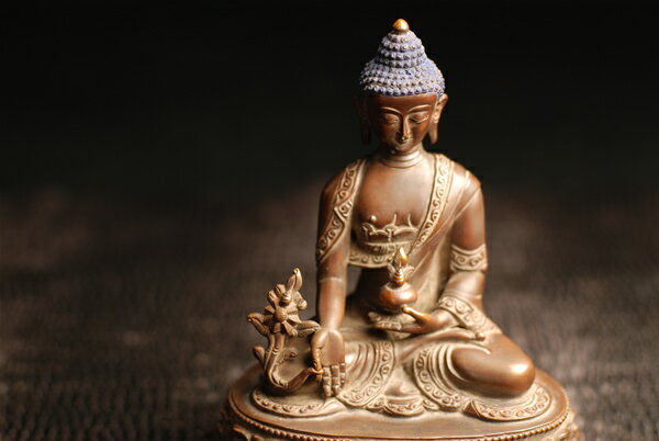 薬師如来　銅造彫金仕上げ　一点もののサムネイル