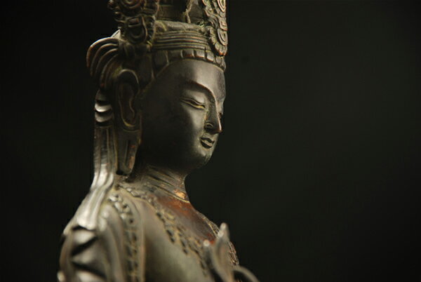 観音菩薩　銅造彫金仕上げ　一点もののサムネイル