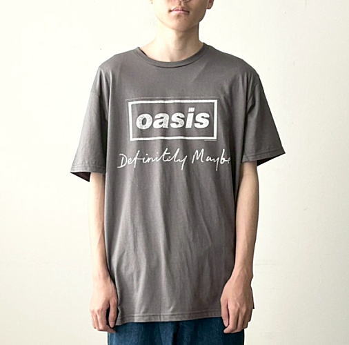 乐天商城 - 【sale】OASIS バンドTシャツ　DEFINITELY MAYBE DISTRESSED TEXT LOGO　 ユニセックス