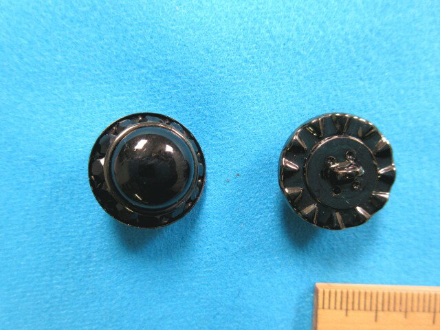 石入りプラボタン（18mm）黒系