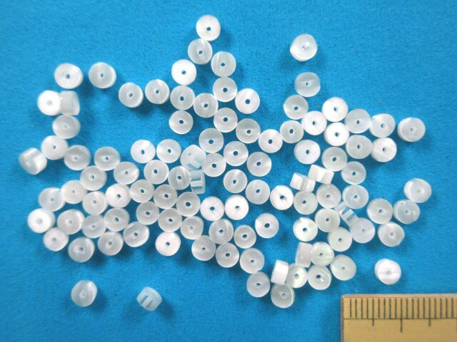 キャッツアイ（ガラスビーズ）約4×2mmオフ白