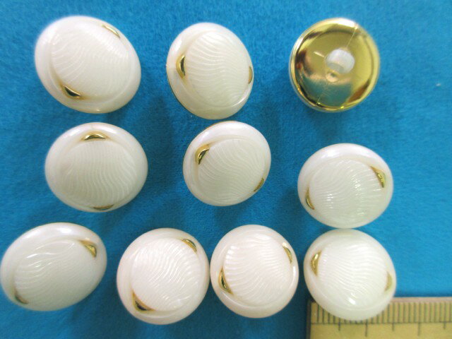 プラメタルボタン（15mm）オフ白×金