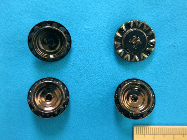 デコ用・石入りボタン(20mm)黒銀×黒