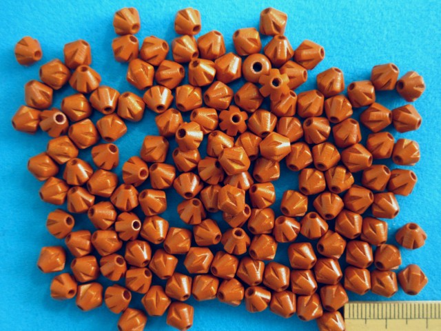 ウッドビーズ茶